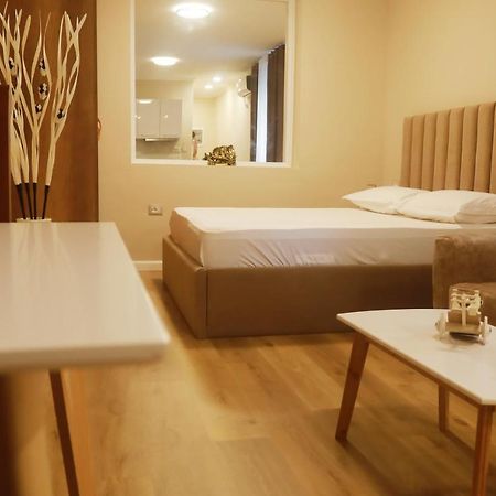 Bruno'S Apartment Тирана Экстерьер фото