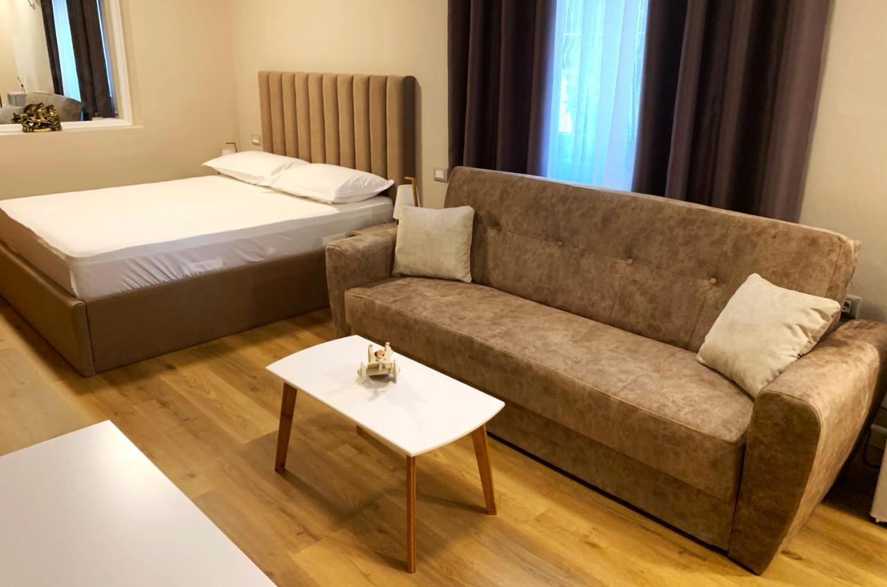 Bruno'S Apartment Тирана Экстерьер фото