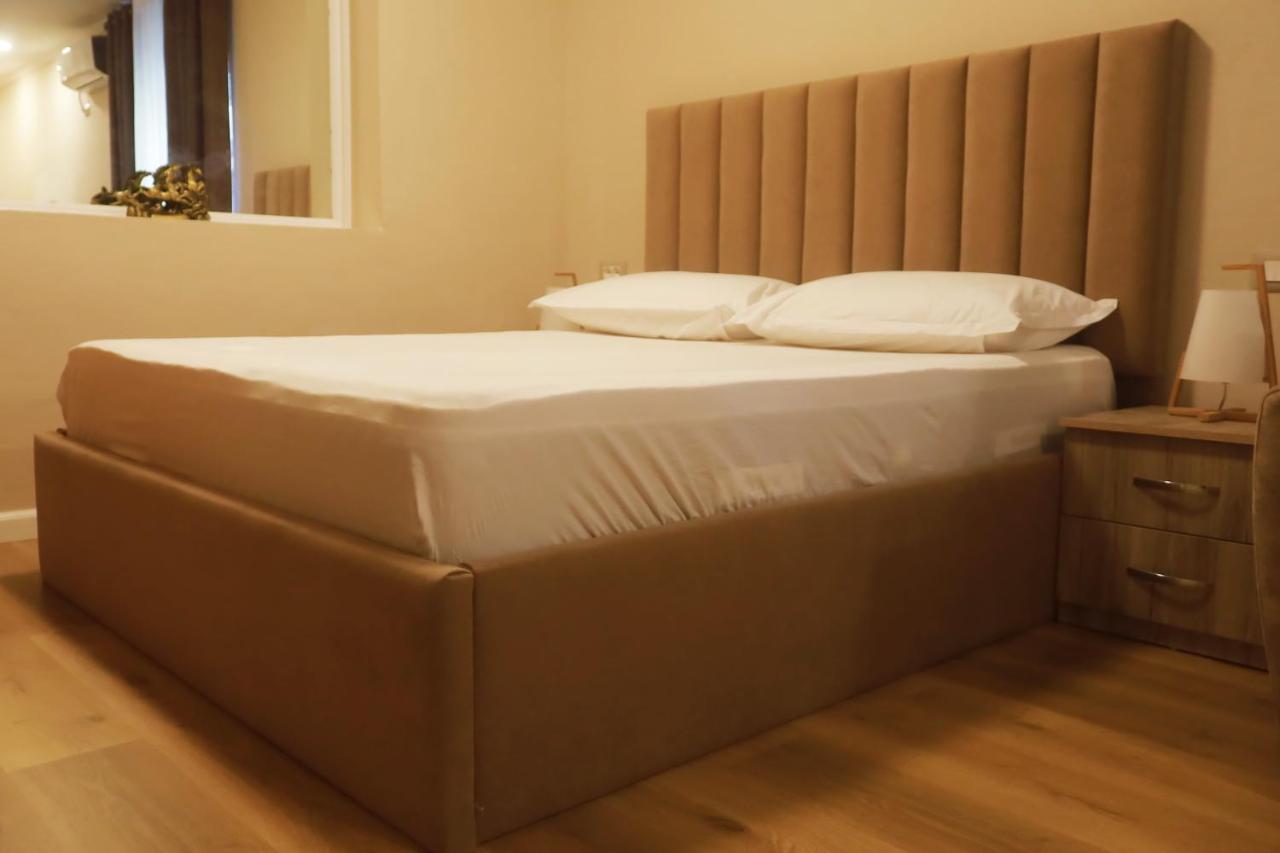 Bruno'S Apartment Тирана Экстерьер фото